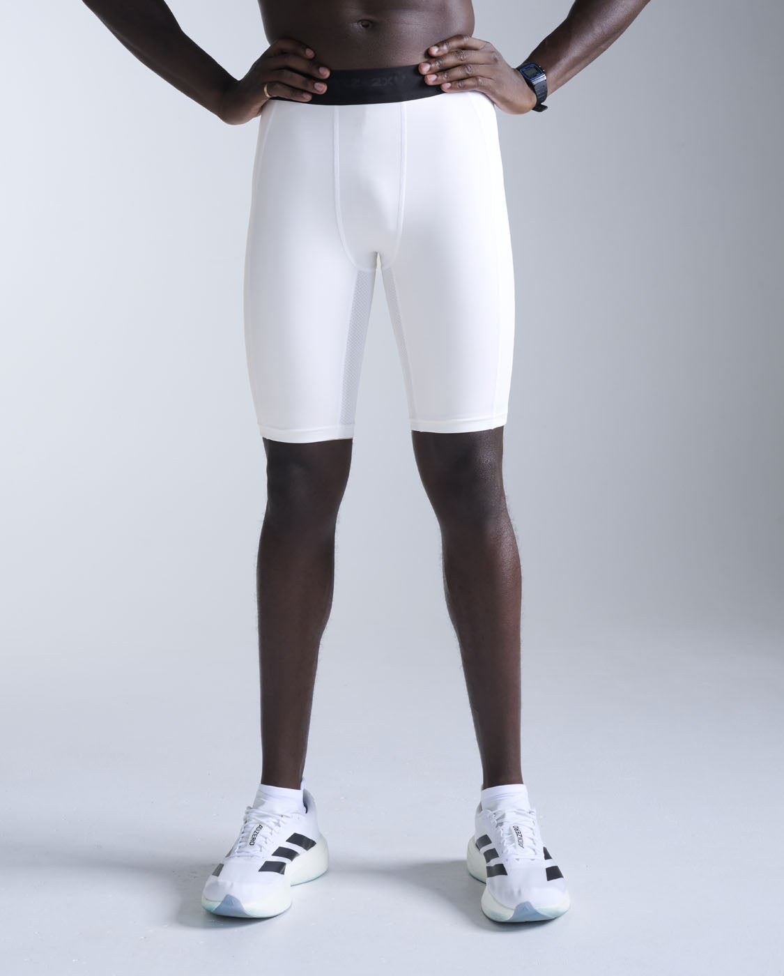 2xu-base-layer-compression-shorts-pantaloncini-compressione-bianchi image 1