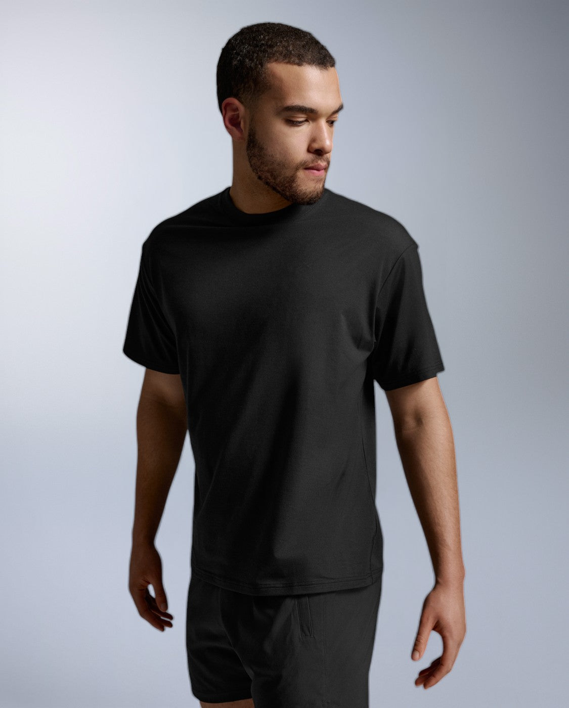 2xu-motion-oversized-tencel-tee-uomo-nero-maglia-training image 2