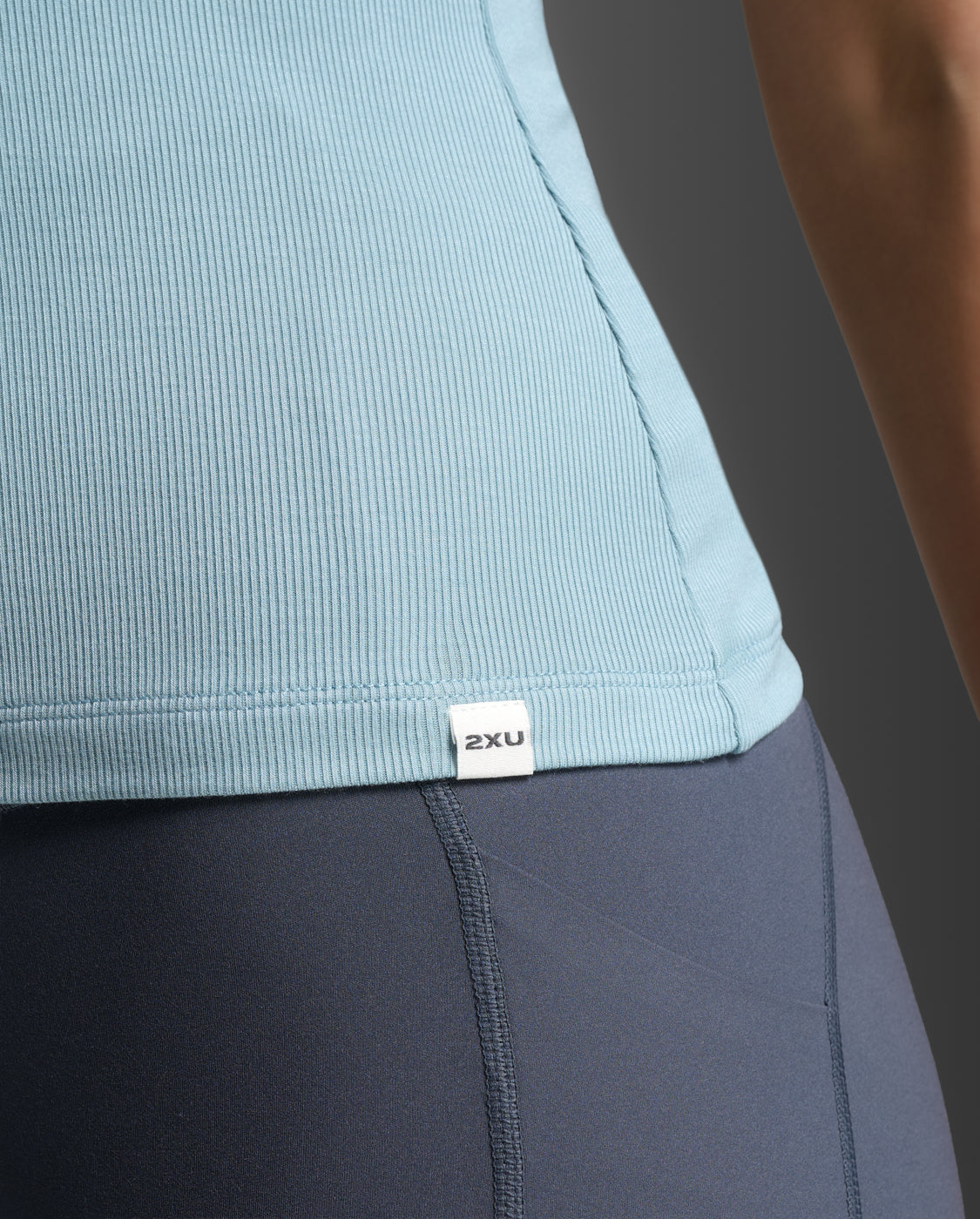2xu-fluid-modal-ribbed-tank-canotta-training-blu-regular image 7