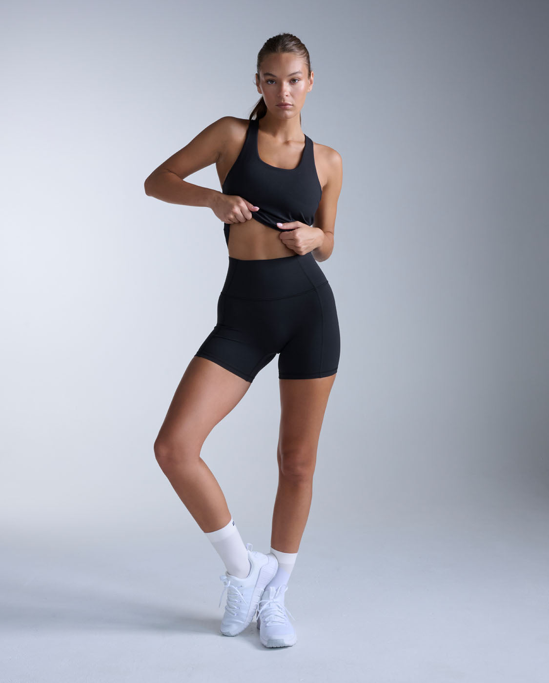 2xu-fluid-hi-rise-5-inch-shorts-shorts-fitness-donna-neri image 4