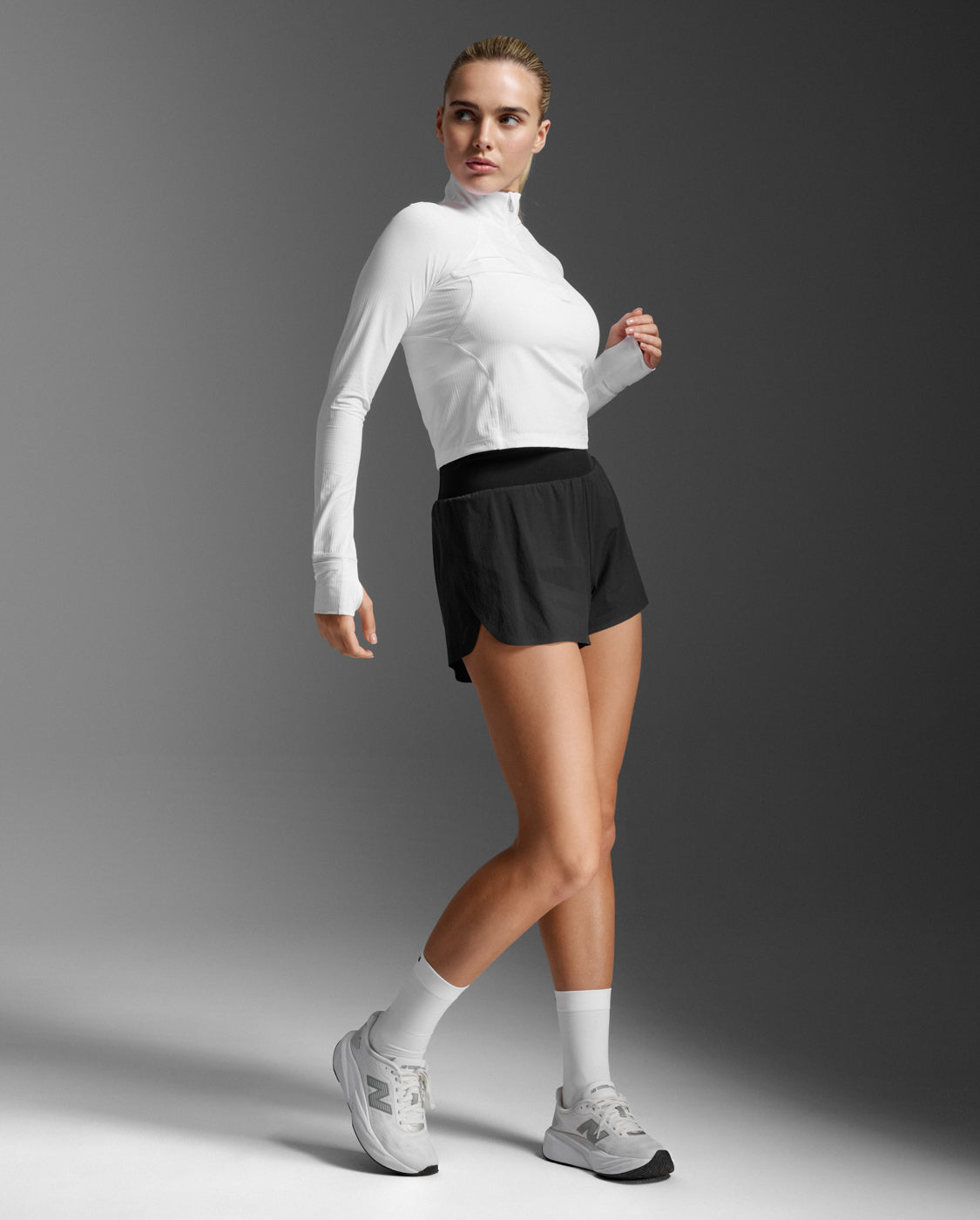 2xu-aero-waffle-1-2-zip-mezza-zip-running-donna-bianca-slim image 5
