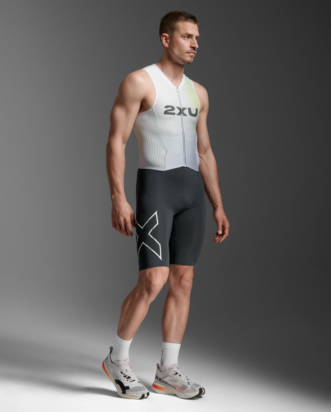 2xu-light-speed-react-trisuit-triathlon-uomo image 2
