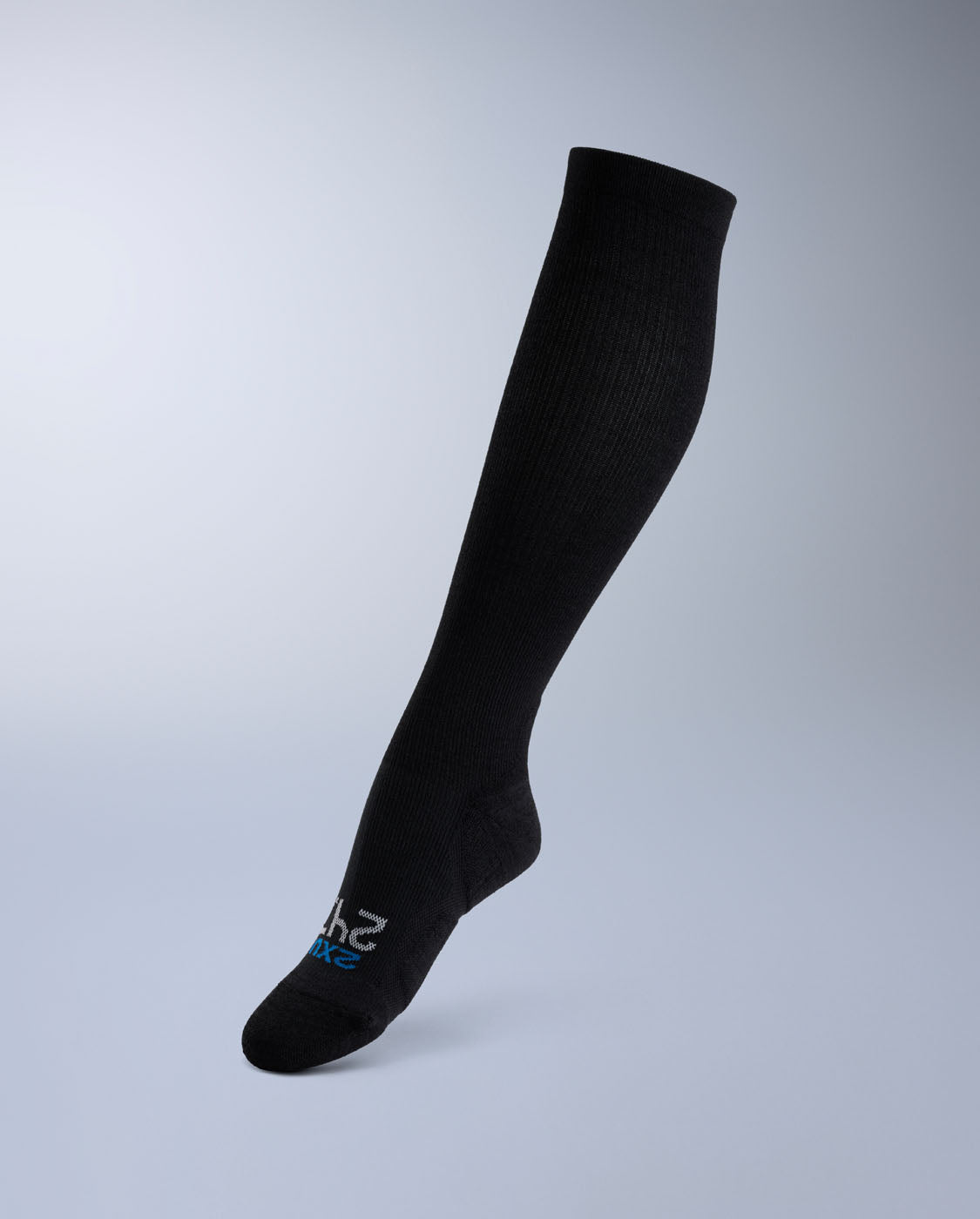 2xu-24-7-bamboo-compression-socks-calze-a-compressione-graduata-unisex-nero image 1