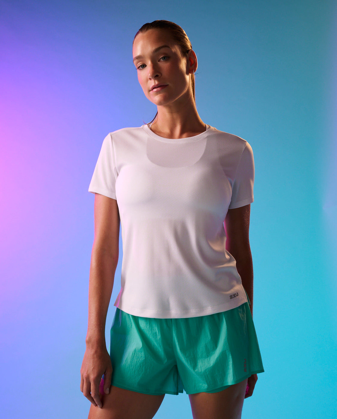 2xu-aero-tee-donna-maglia-running-slim-bianca image 1