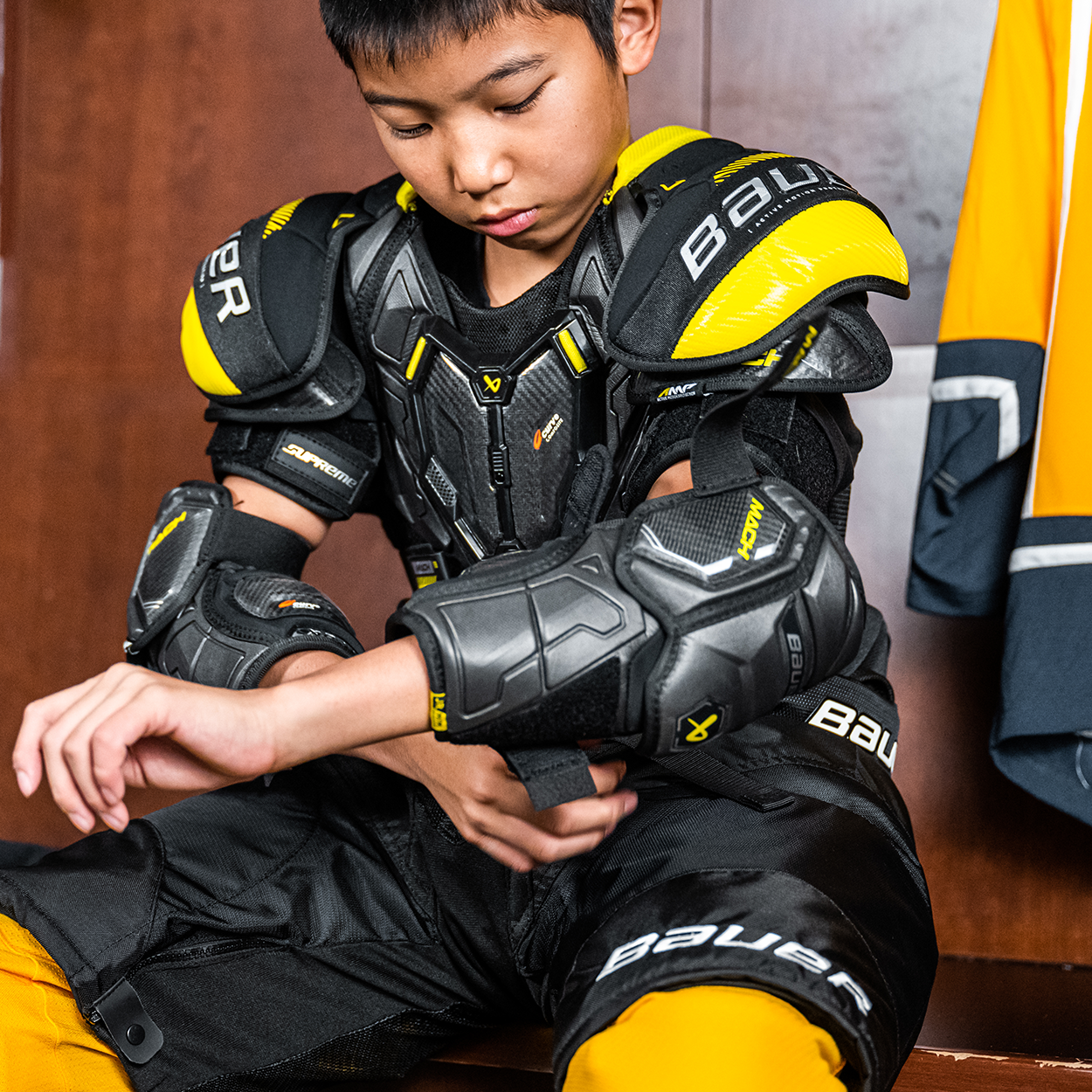 bauer-supreme-mach-gomitiere-hockey-intermediate image 2