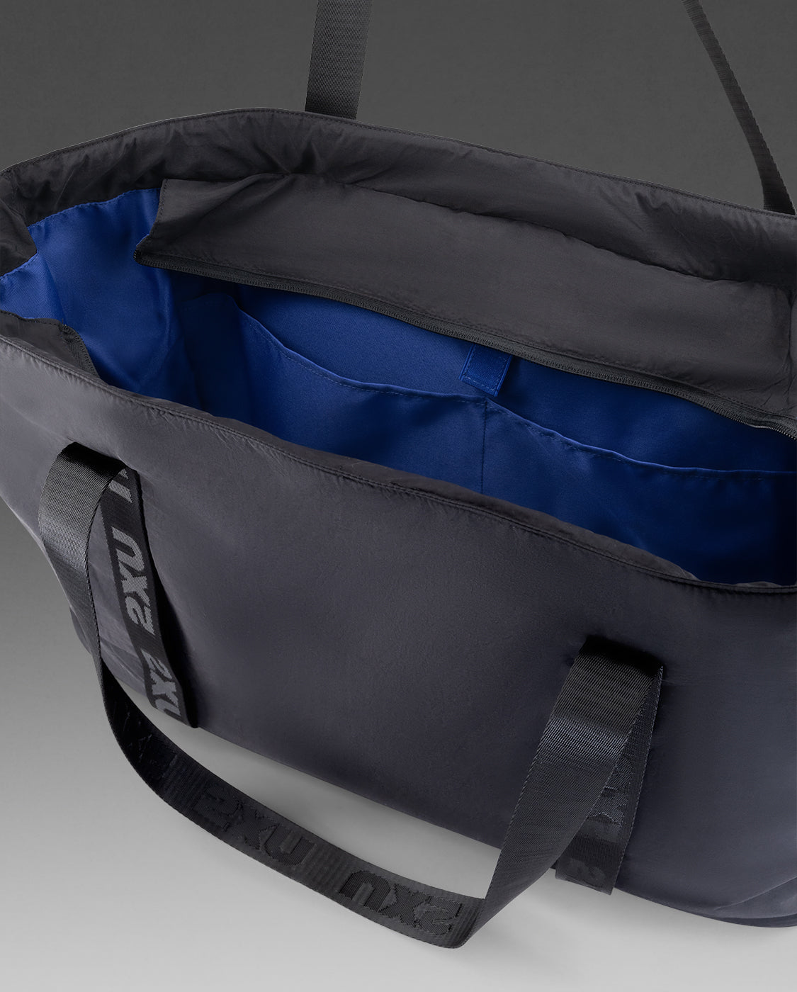 2xu-commute-tote-bag-nera-borsa-tote-allenamento-unisex image 5