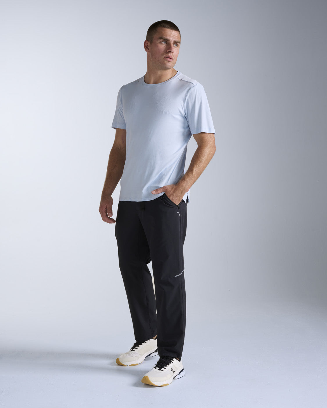 2xu-aero-trail-tee-maglia-trail-running-uomo-regular-fit-blu image 4