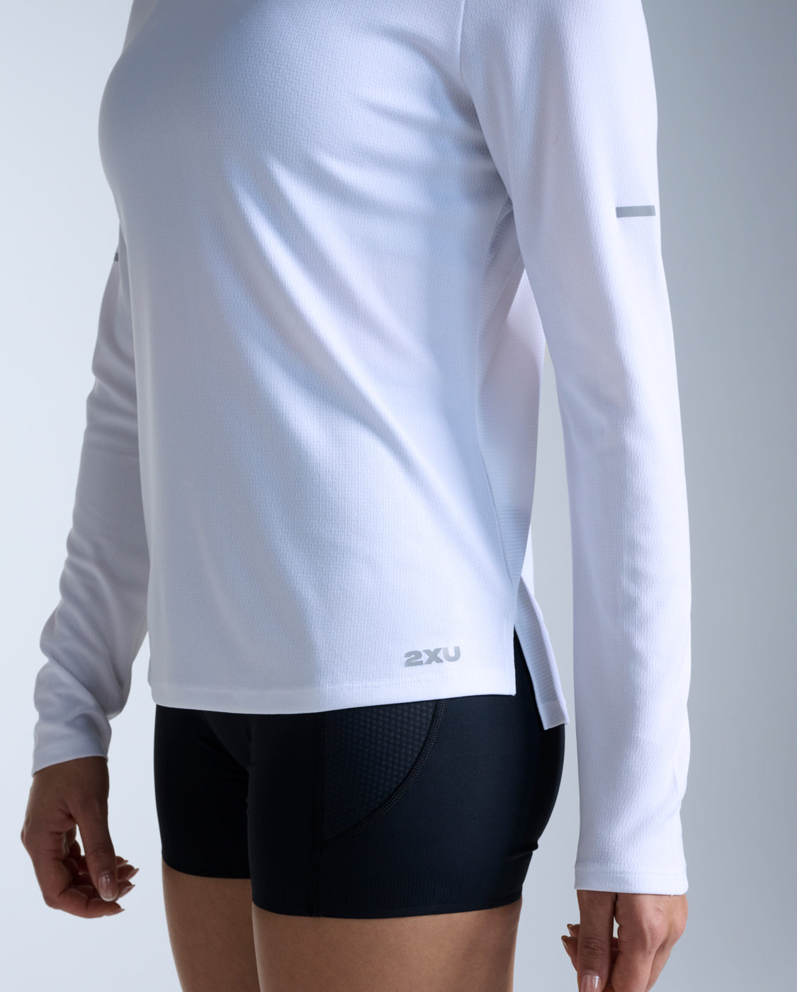 2xu-aero-long-sleeve-maglia-running-manica-lunga image 2