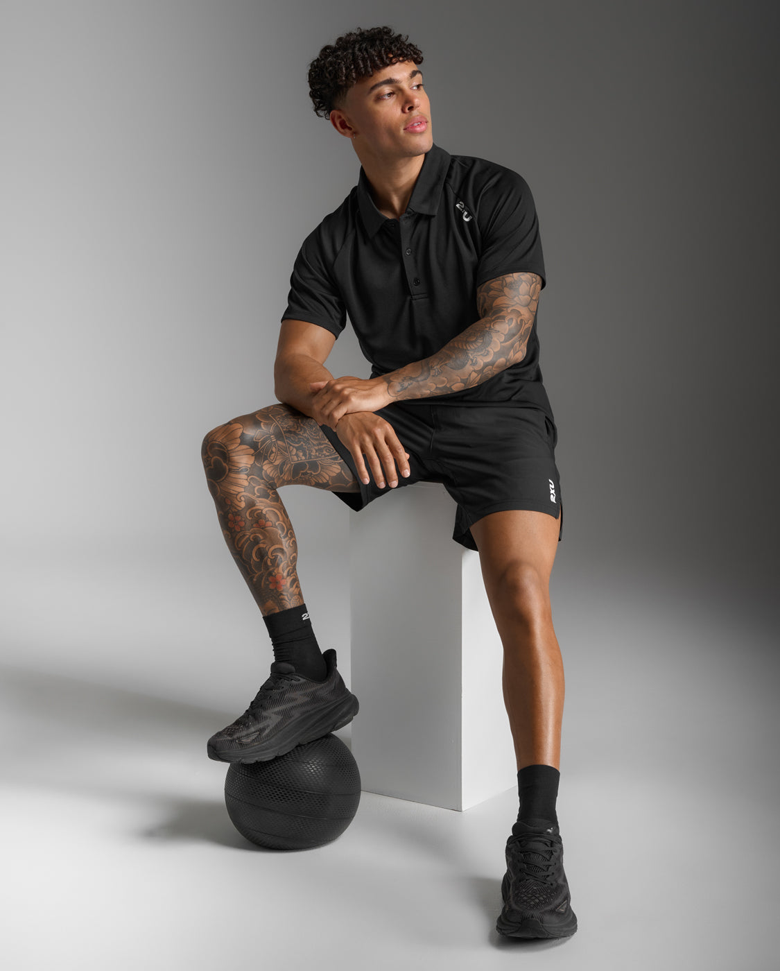 2xu-aspire-polo-uomo-nero image 7