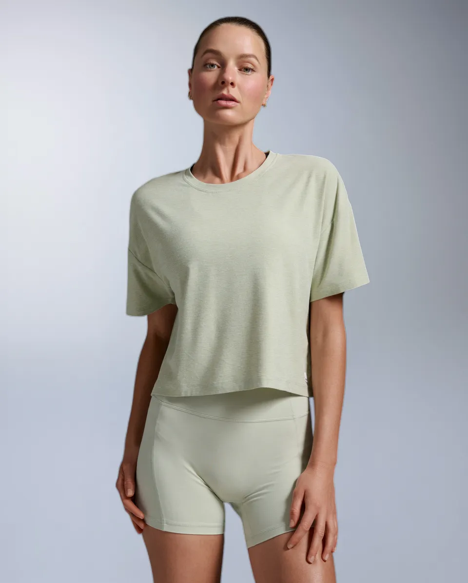 2xu-form-soft-jersey-relaxed-tee-donna-verde-salvia image 1