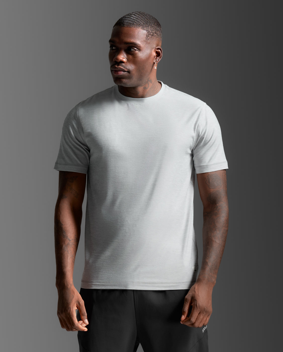 2xu-signature-tee-grigio-t-shirt-training-regular-fit image 5