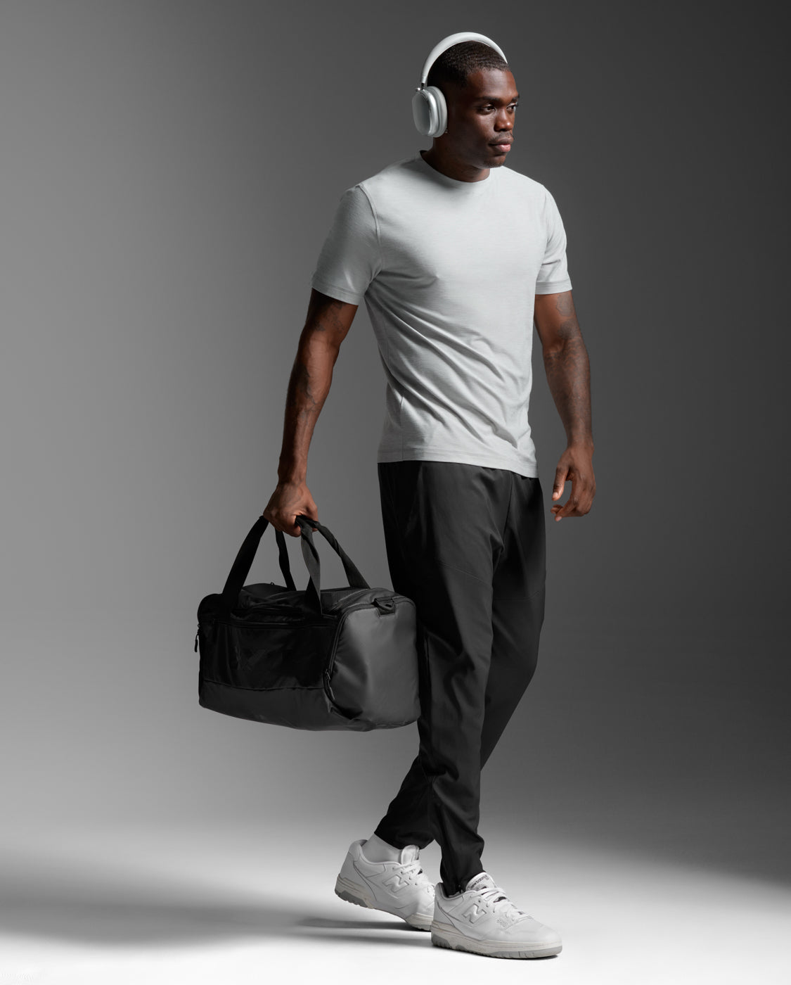 2xu-signature-tee-grigio-t-shirt-training-regular-fit image 3