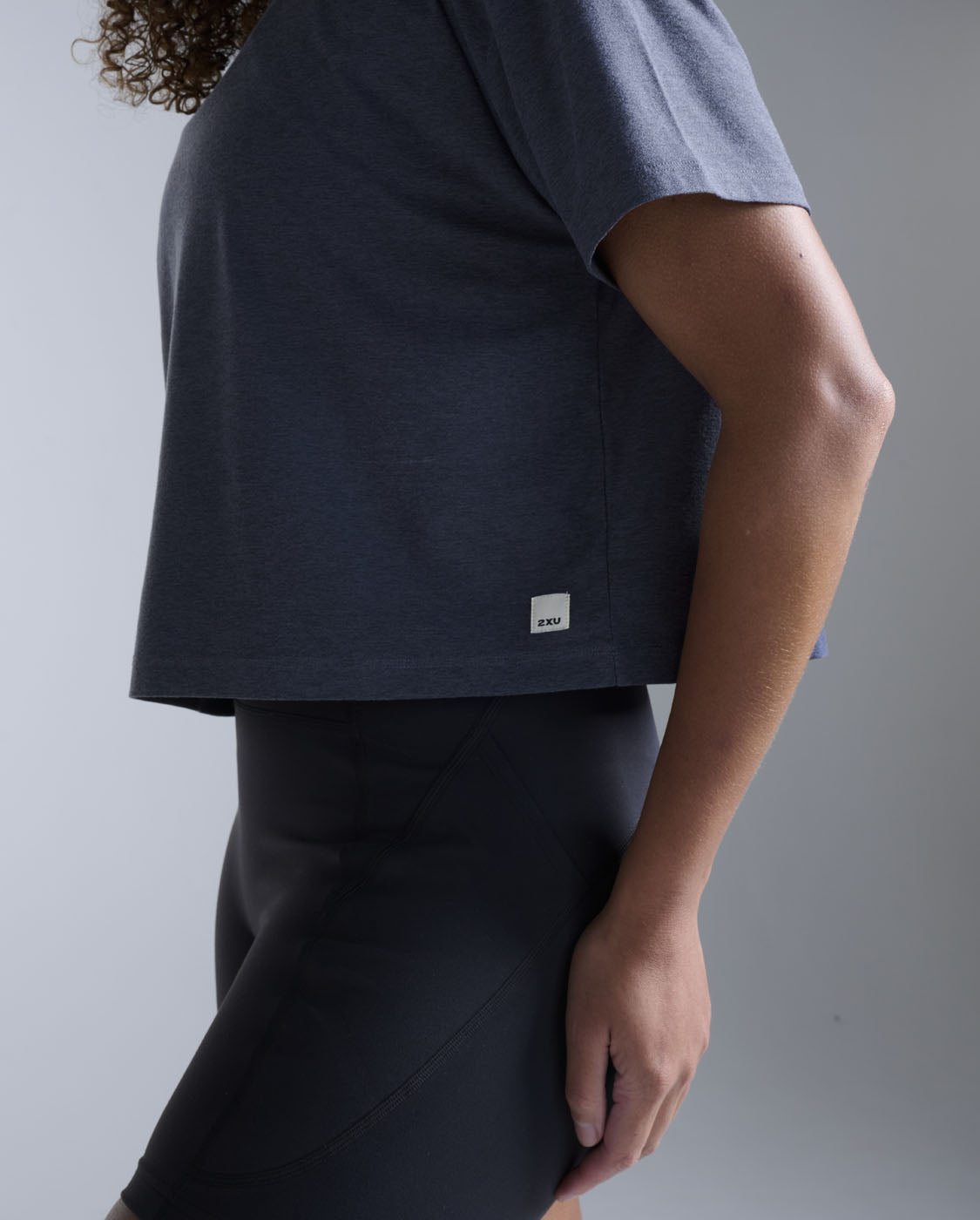2xu-form-soft-jersey-relaxed-tee image 3